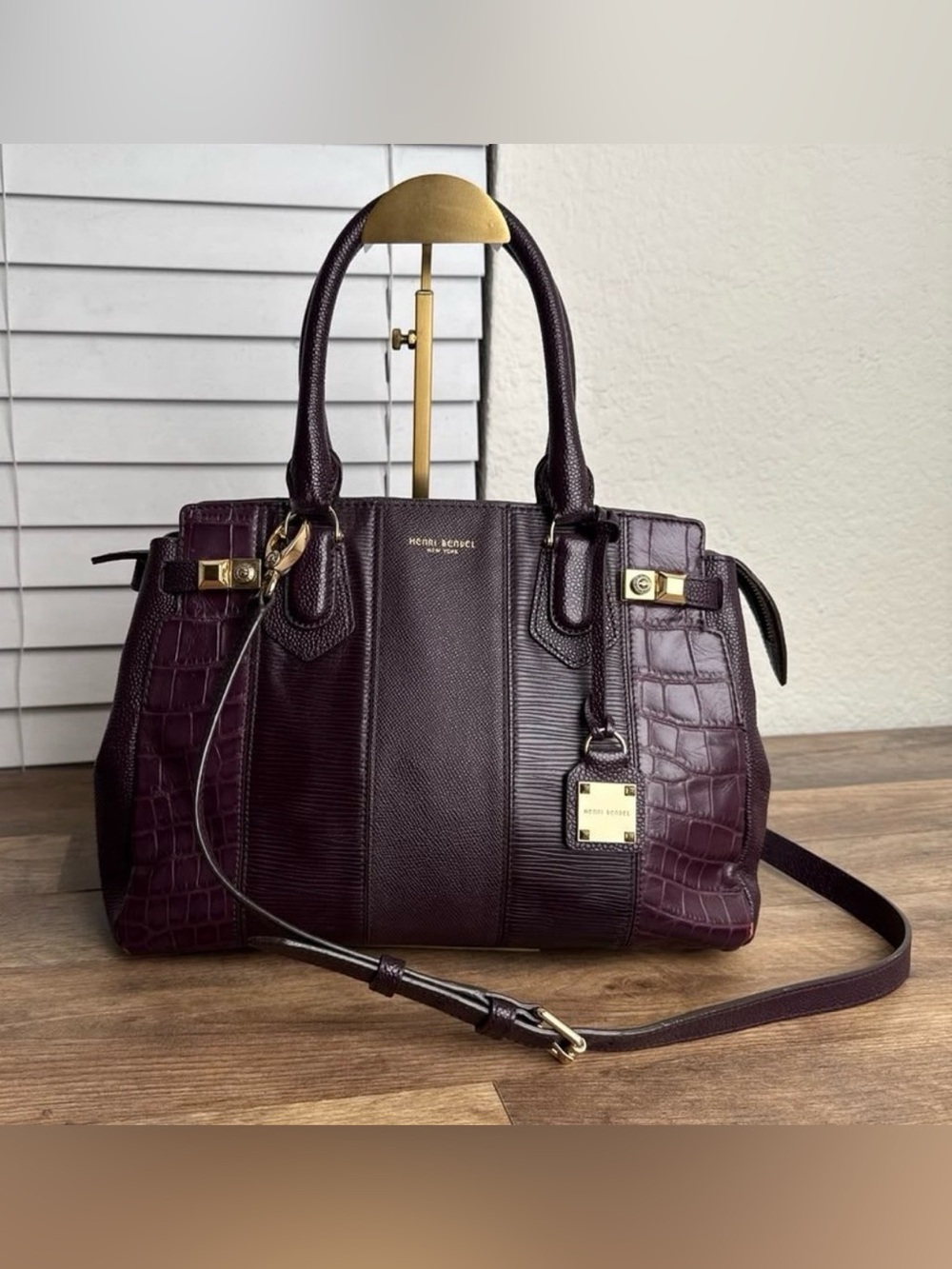 henri bendel Limited Edition Plum Leather Satchel with Gold Hardware - RARE!! - Picture 3 of 13